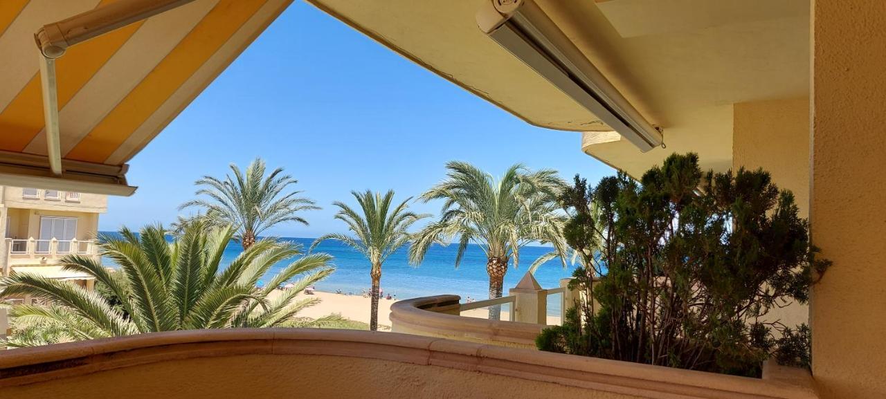 Estupendo Apartamento En Primera Linea De Playa Y Con Vistas Al Mar Denia Ngoại thất bức ảnh