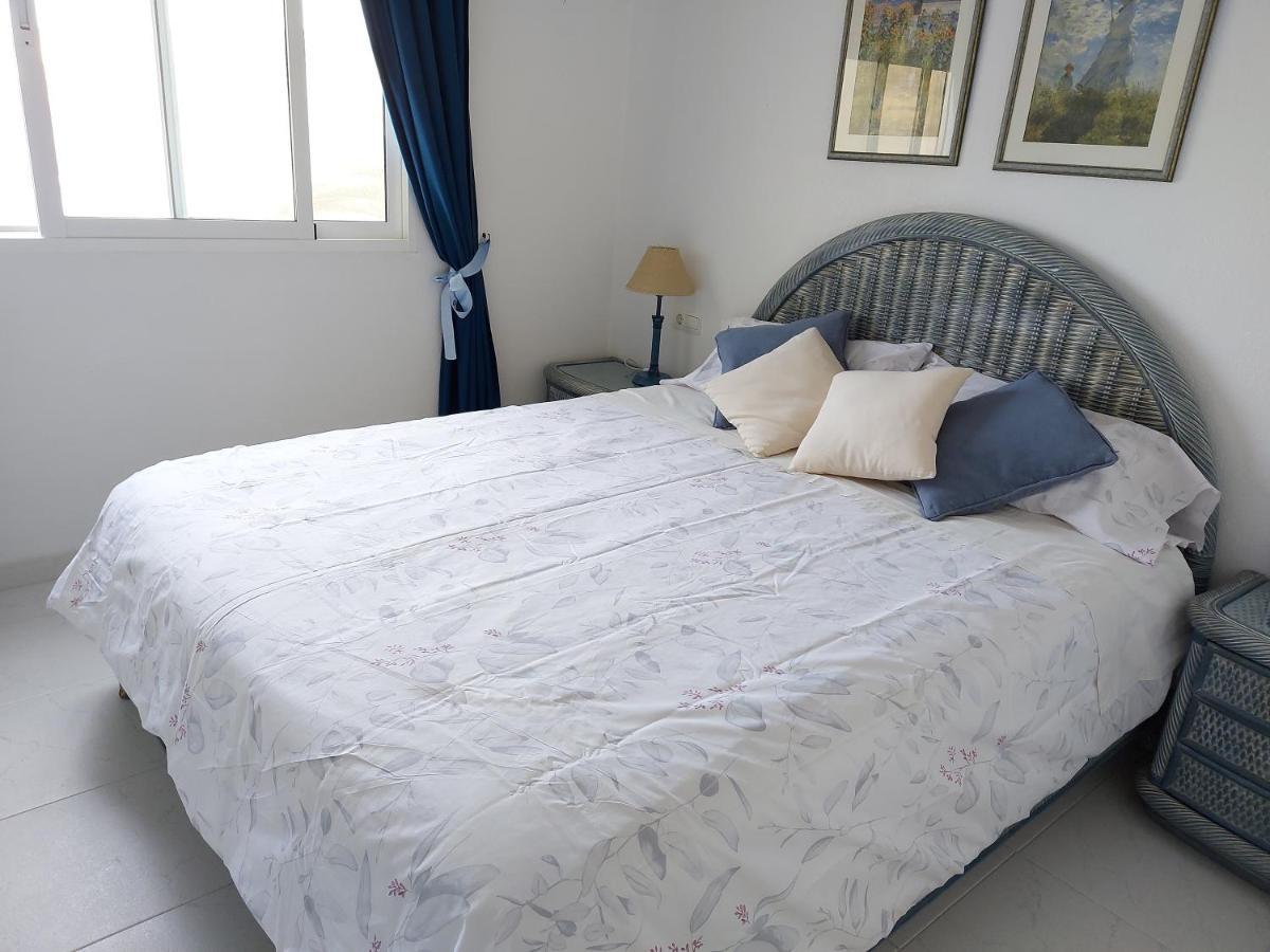 Estupendo Apartamento En Primera Linea De Playa Y Con Vistas Al Mar Denia Ngoại thất bức ảnh