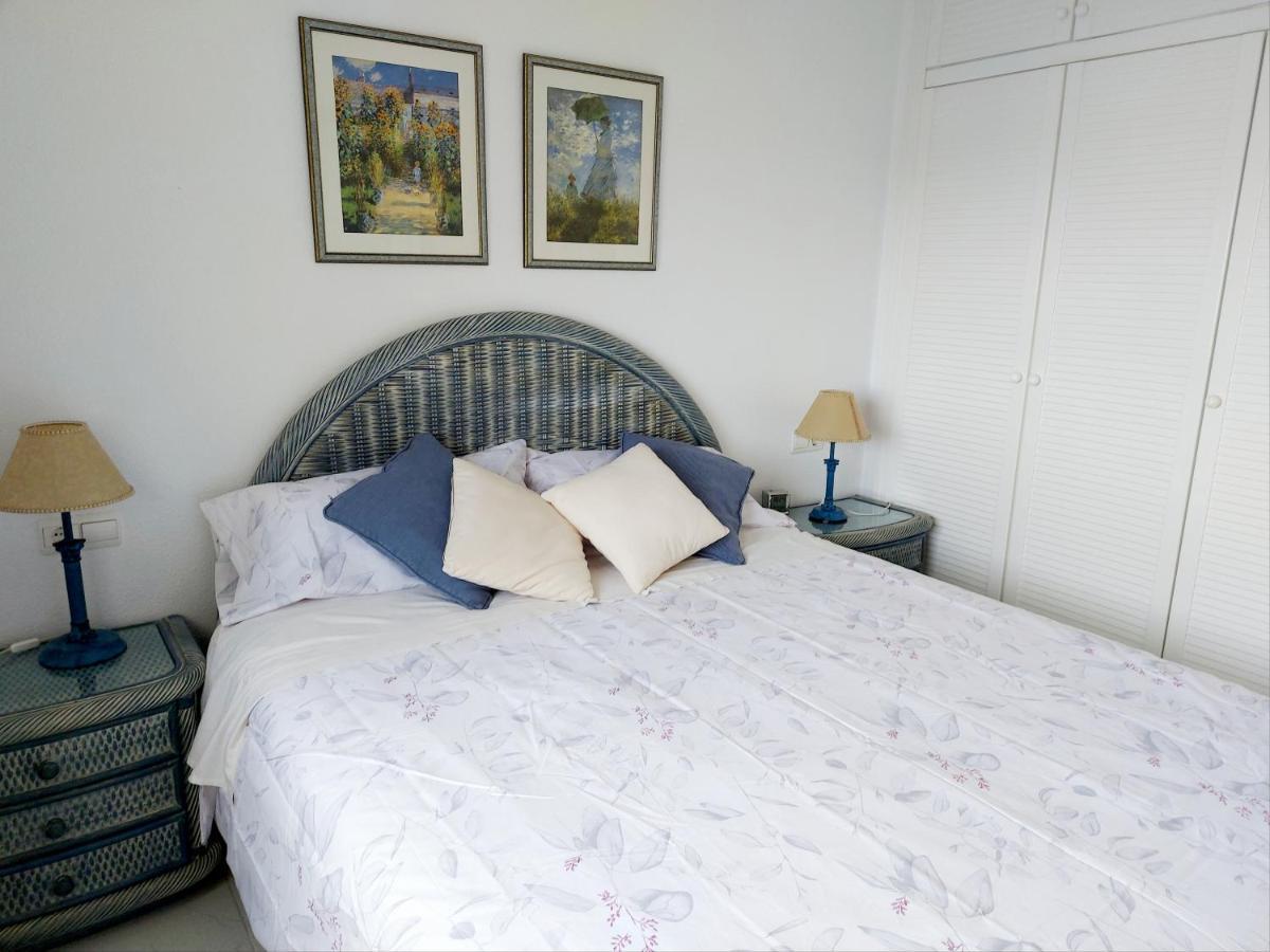 Estupendo Apartamento En Primera Linea De Playa Y Con Vistas Al Mar Denia Ngoại thất bức ảnh