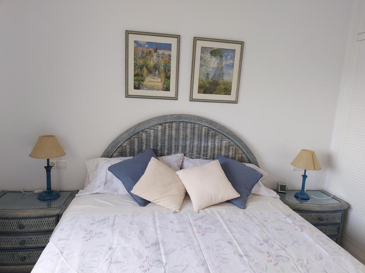 Estupendo Apartamento En Primera Linea De Playa Y Con Vistas Al Mar Denia Ngoại thất bức ảnh