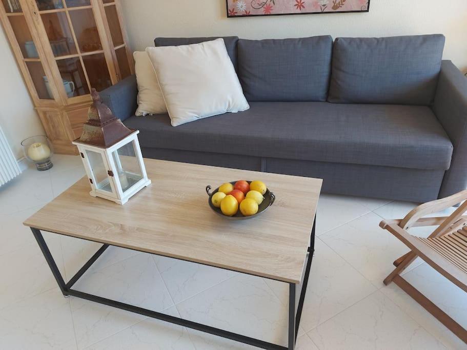 Estupendo Apartamento En Primera Linea De Playa Y Con Vistas Al Mar Denia Ngoại thất bức ảnh