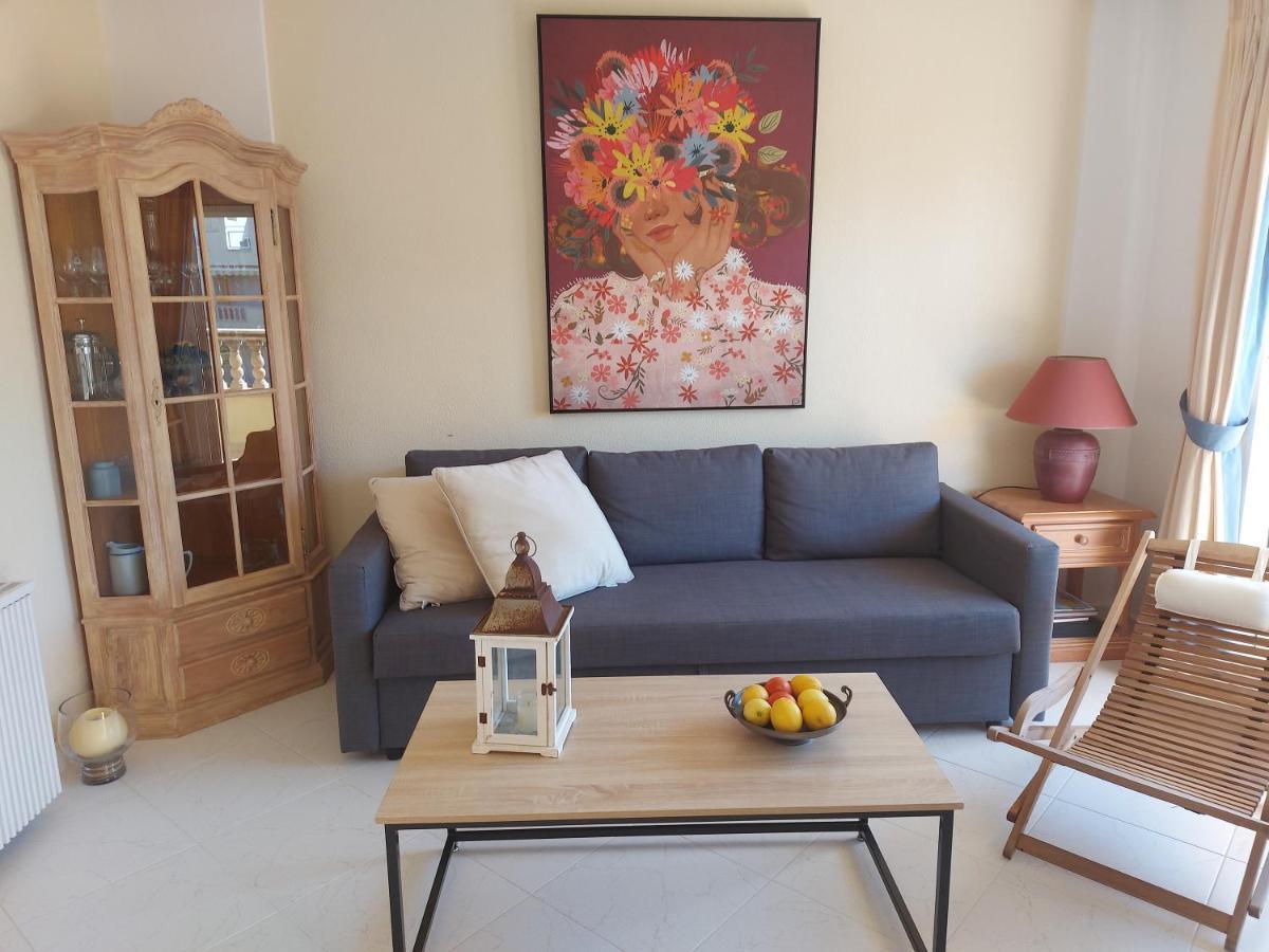 Estupendo Apartamento En Primera Linea De Playa Y Con Vistas Al Mar Denia Ngoại thất bức ảnh